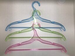 Вешалка для одежды ВПЛ-15ЦЖ цветная прозрачная, для трикотажа, платьев